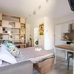 Lägenhet House Trieste Latina
