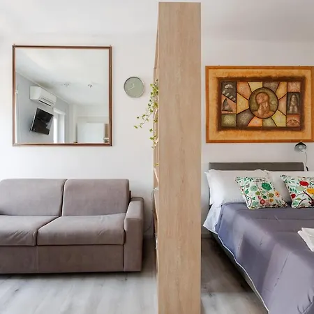 House Trieste Apartment Latina