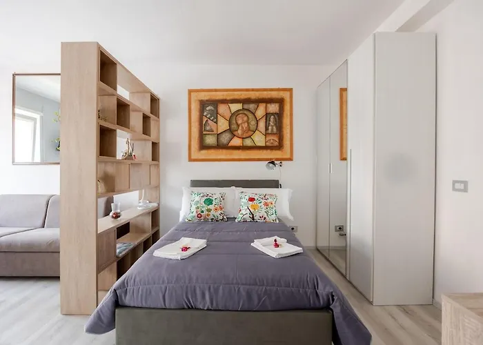 House Trieste Apartment Latina